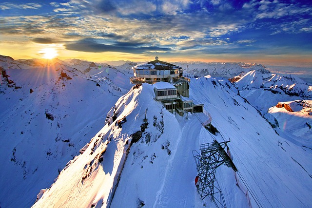 schilthorn-g24621ce37_640